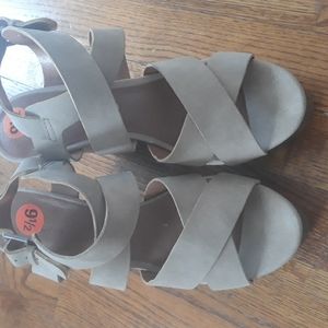 Suade beige wedge heel sandals